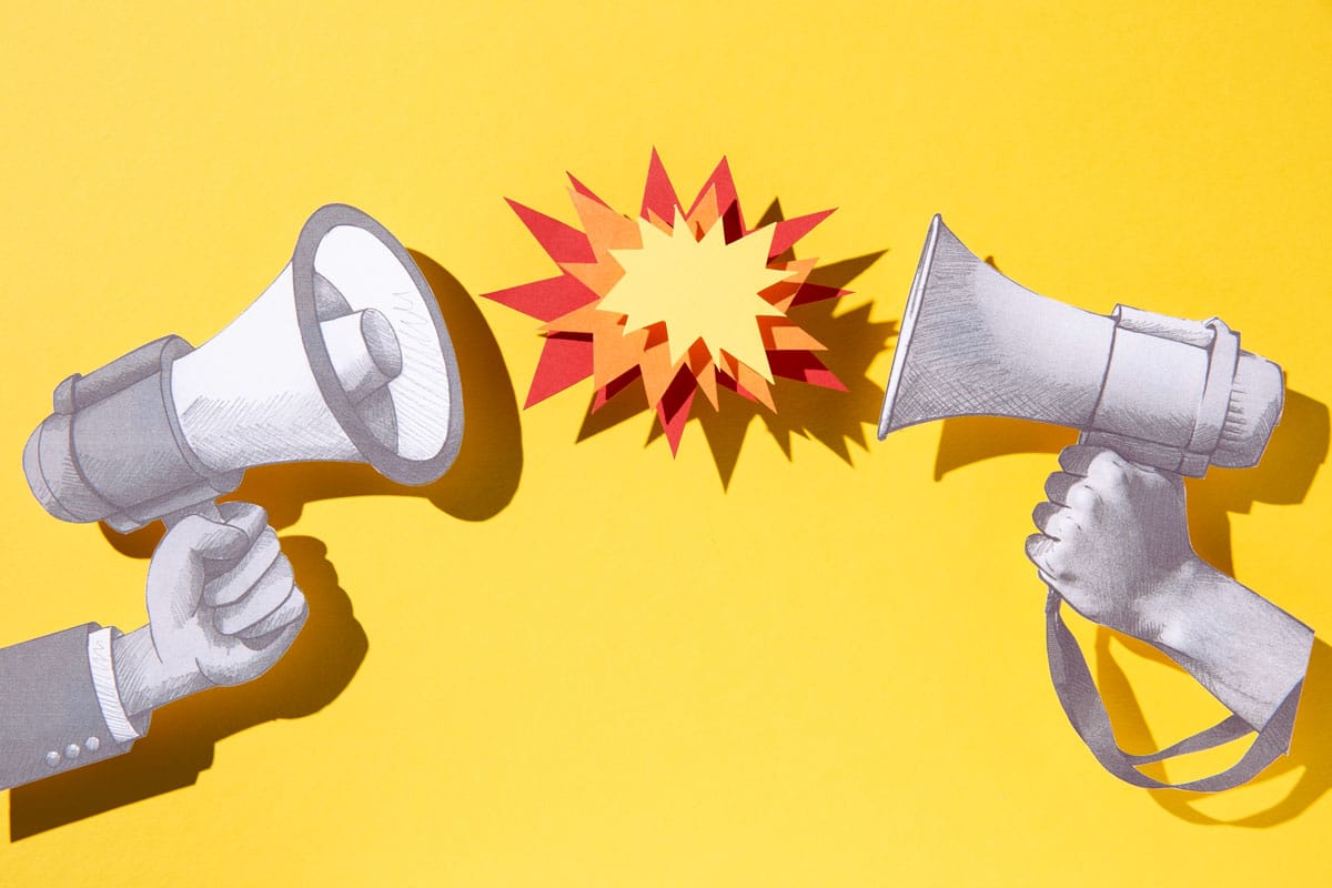 internal-communications-vs-internal-marketing-commskit-blog Internal communications vs internal marketing blog header for CommsKit